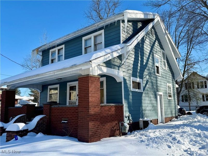 304 E Lisbon Street, Waynesburg, OH 44688 Photo 2