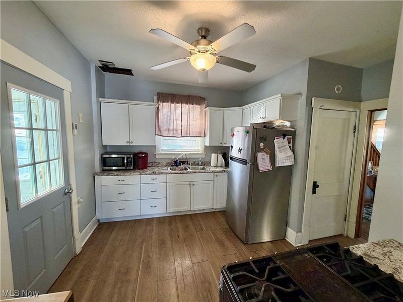 304 E Lisbon Street, Waynesburg, OH 44688 Photo 6