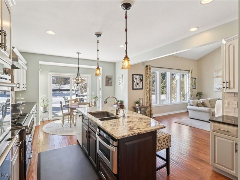 604 Burgess Circle, Aurora, OH 44202 Photo 14