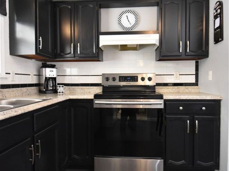 601 Wendemere Drive, Hubbard, OH 44425 Photo 13