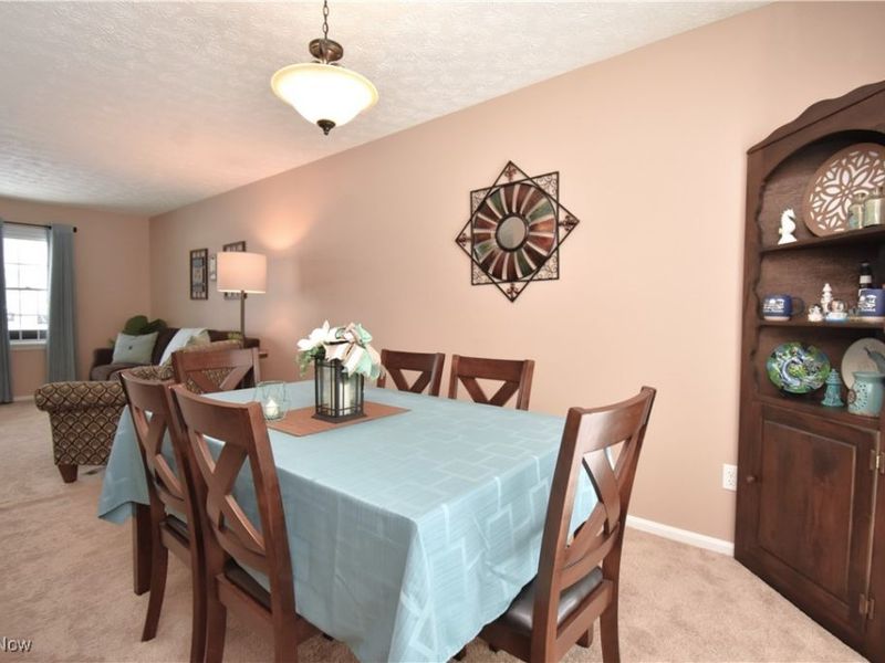 601 Wendemere Drive, Hubbard, OH 44425 Photo 9