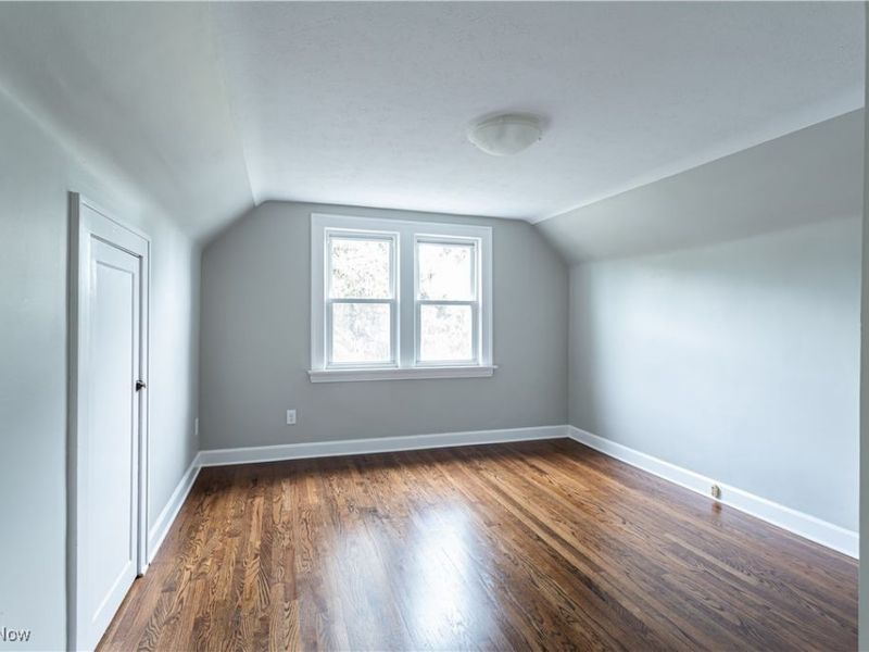 1392 Sheffield Road, Unit 3, Cleveland, OH 44121 Photo 3