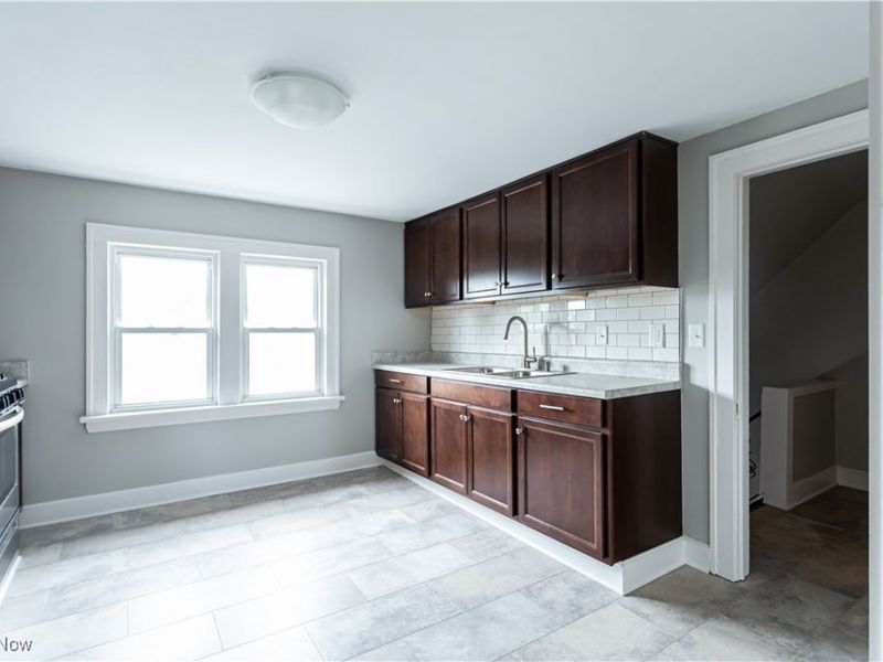 1392 Sheffield Road, Unit 3, Cleveland, OH 44121 Photo 8