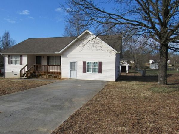 859 Buck Boulevard SE, Calhoun, GA 30701