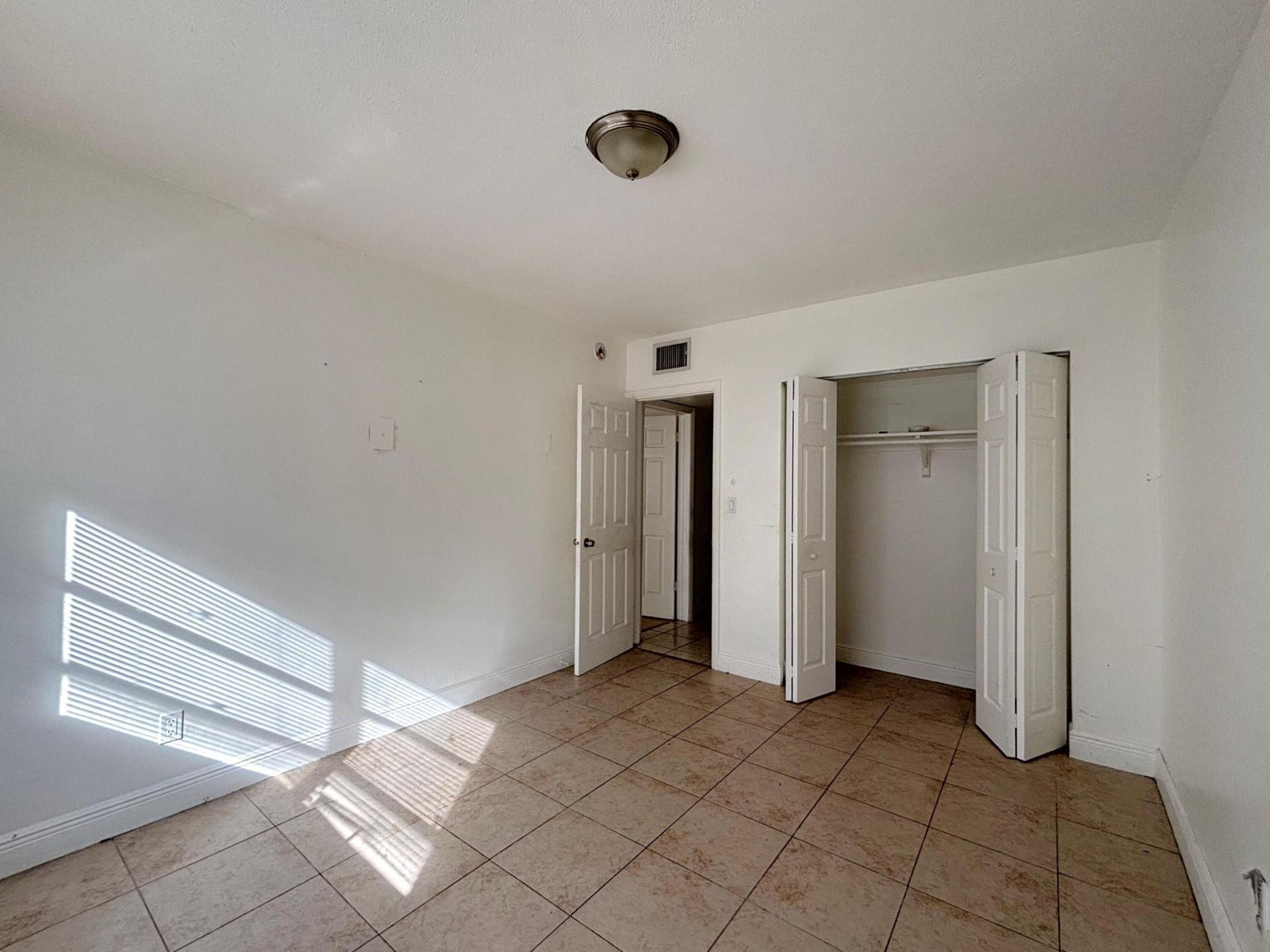 1916 SW 11th Street, Unit 12, Fort Lauderdale, FL 33312 Photo