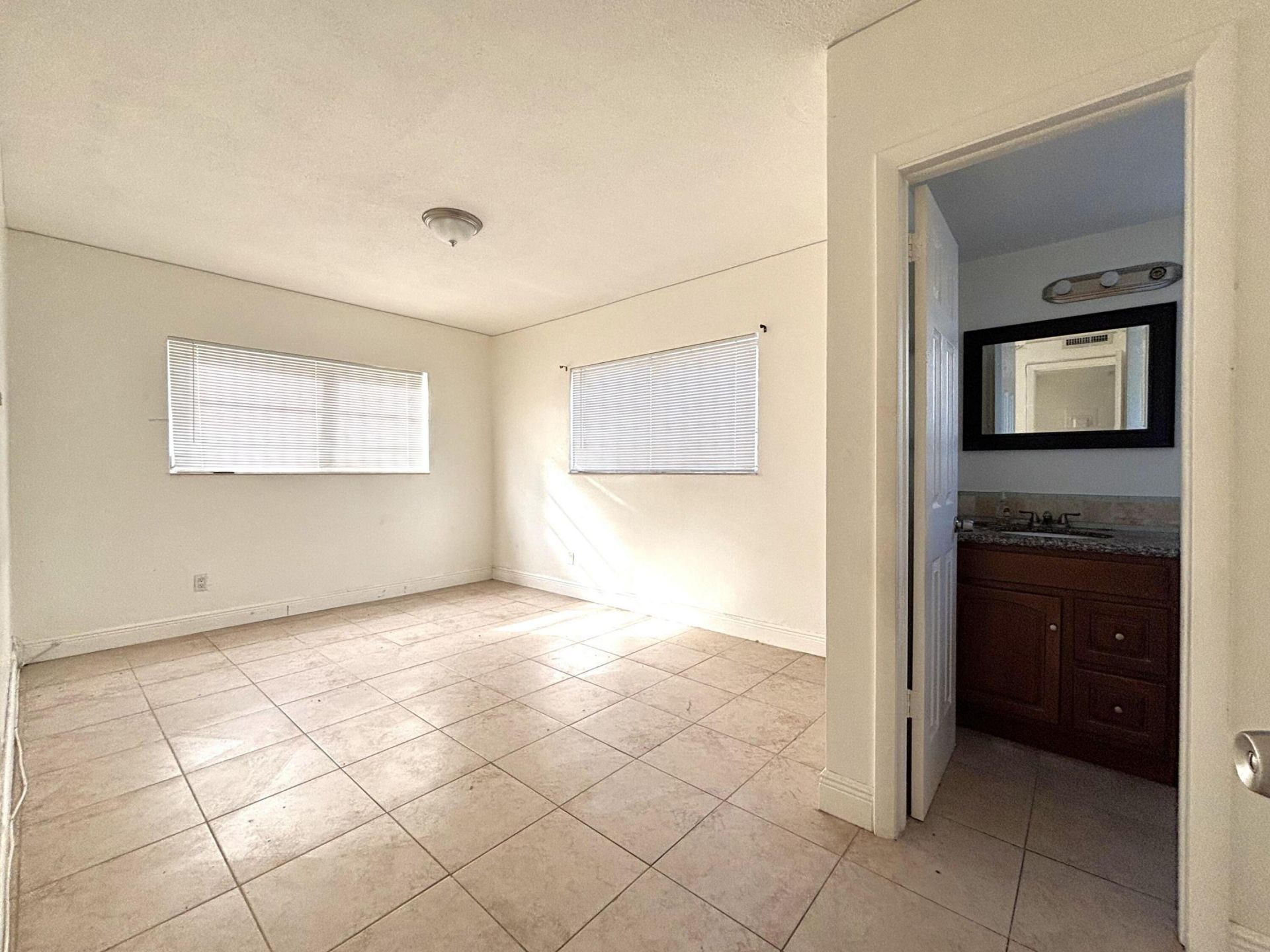 1916 SW 11th Street, Unit 12, Fort Lauderdale, FL 33312 Photo