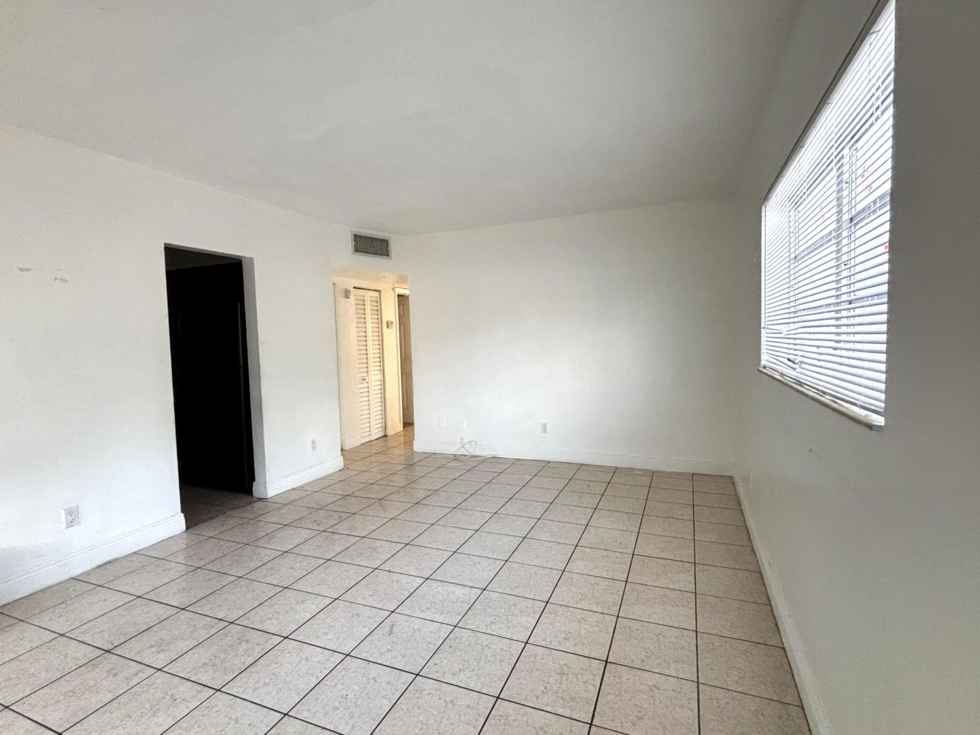 1916 SW 11th Street, Unit 12, Fort Lauderdale, FL 33312 Photo