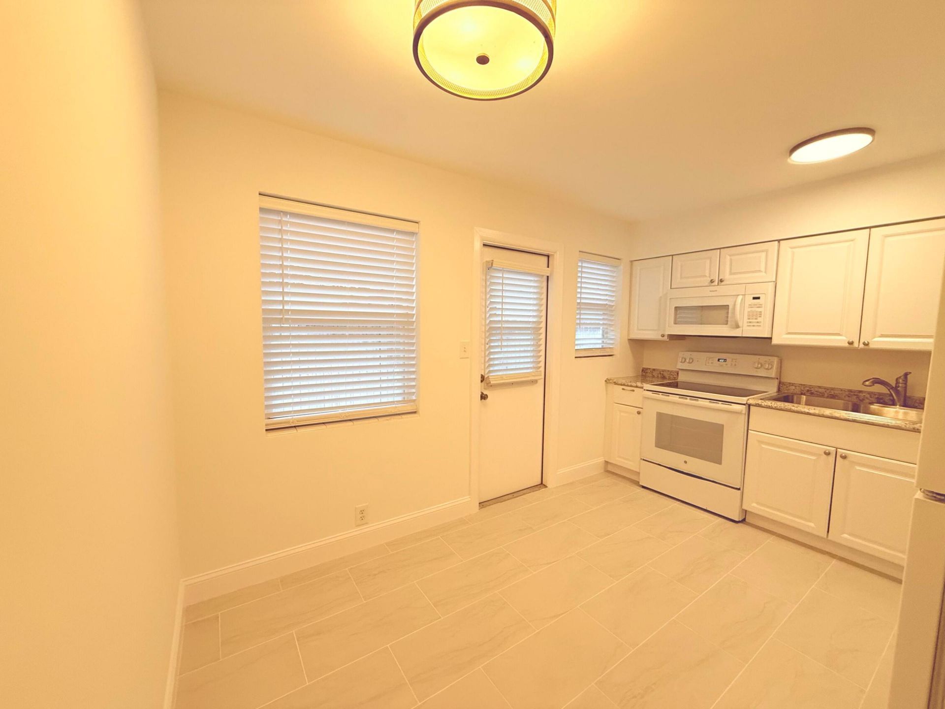 626 Prosperity Farms Rd Road, Unit 7, North Palm Beach, FL 33408 Photo