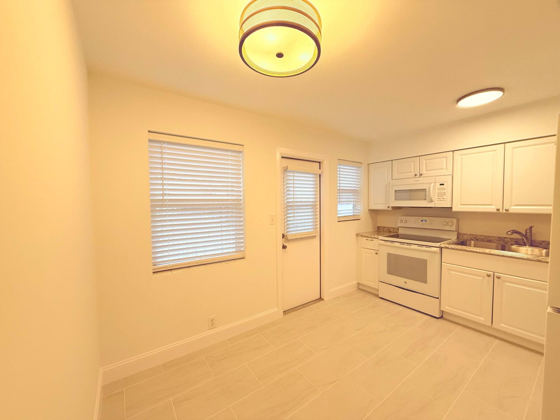 626 Prosperity Farms Rd Road, Unit 7, North Palm Beach, FL 33408 Photo