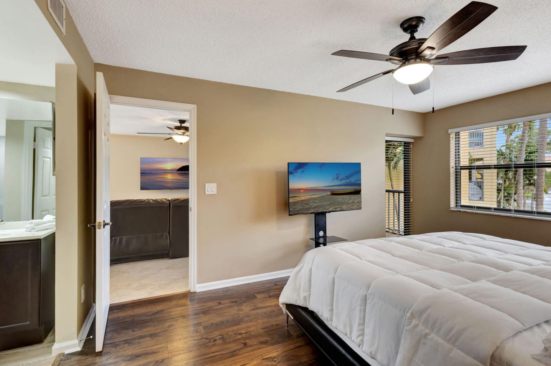 600 Uno Lago Drive, Unit 205, Juno Beach, FL 33408 Photo