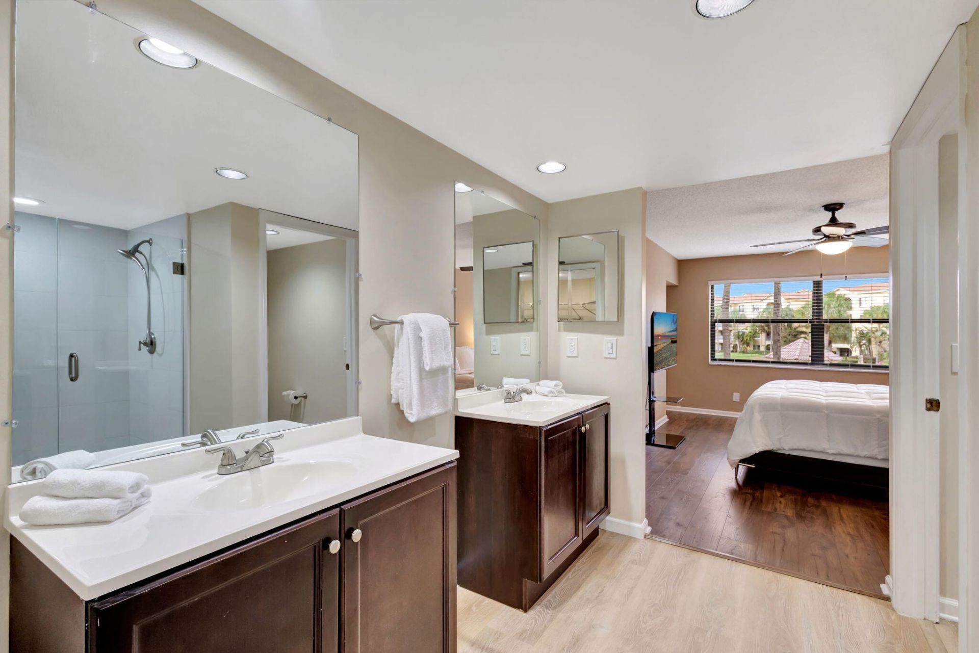 600 Uno Lago Drive, Unit 205, Juno Beach, FL 33408 Photo