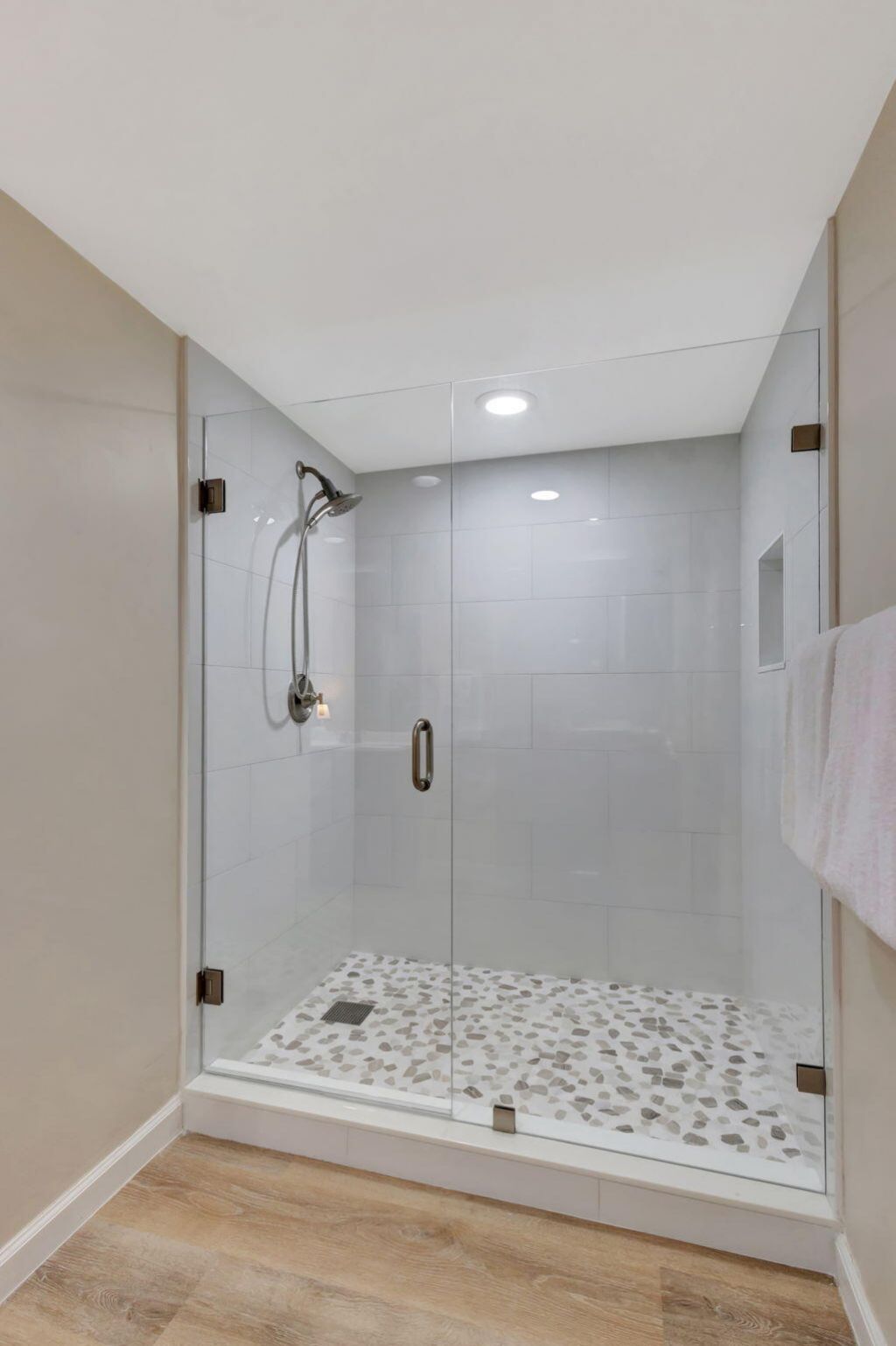 600 Uno Lago Drive, Unit 205, Juno Beach, FL 33408 Photo