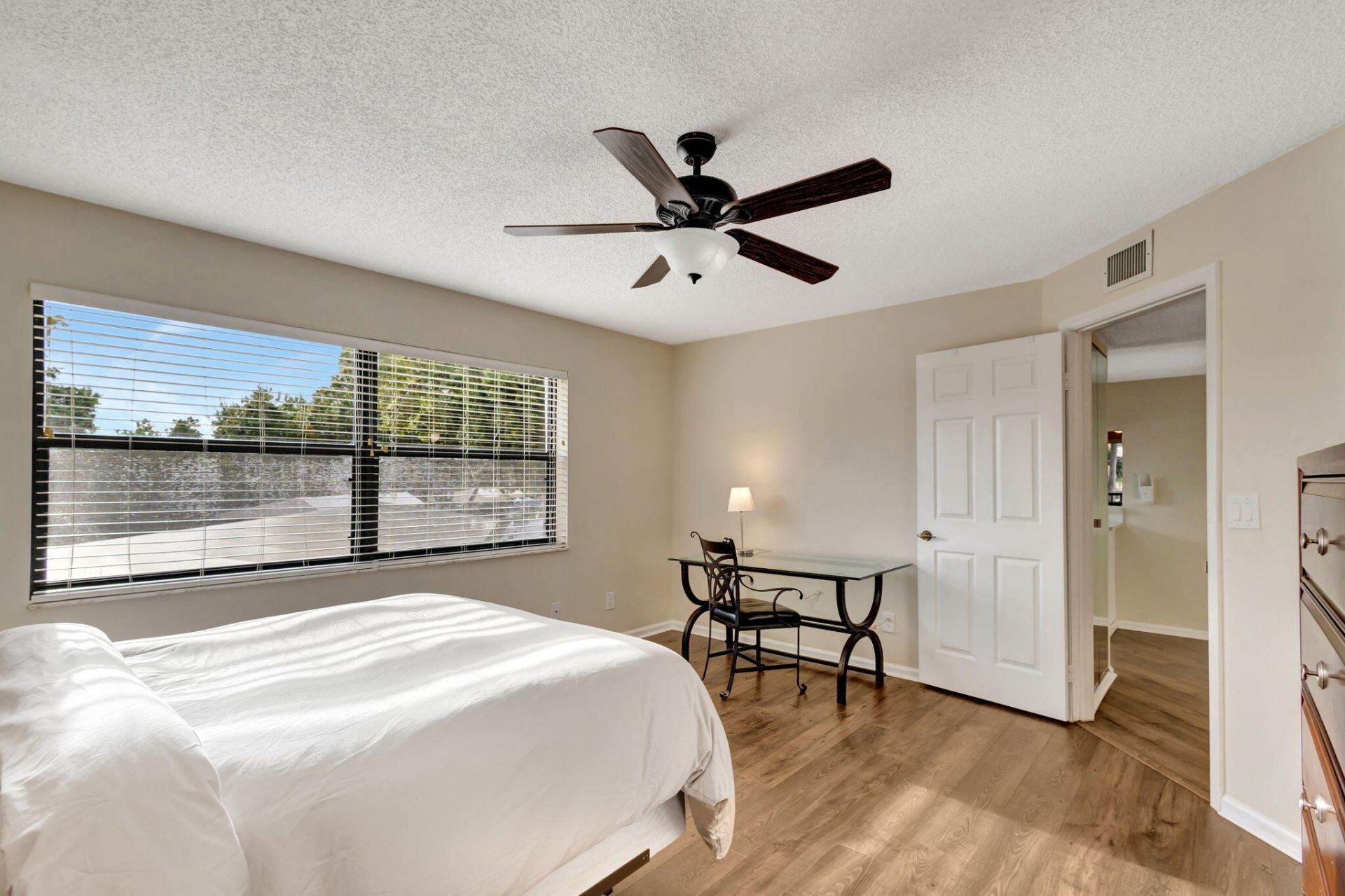 600 Uno Lago Drive, Unit 205, Juno Beach, FL 33408 Photo