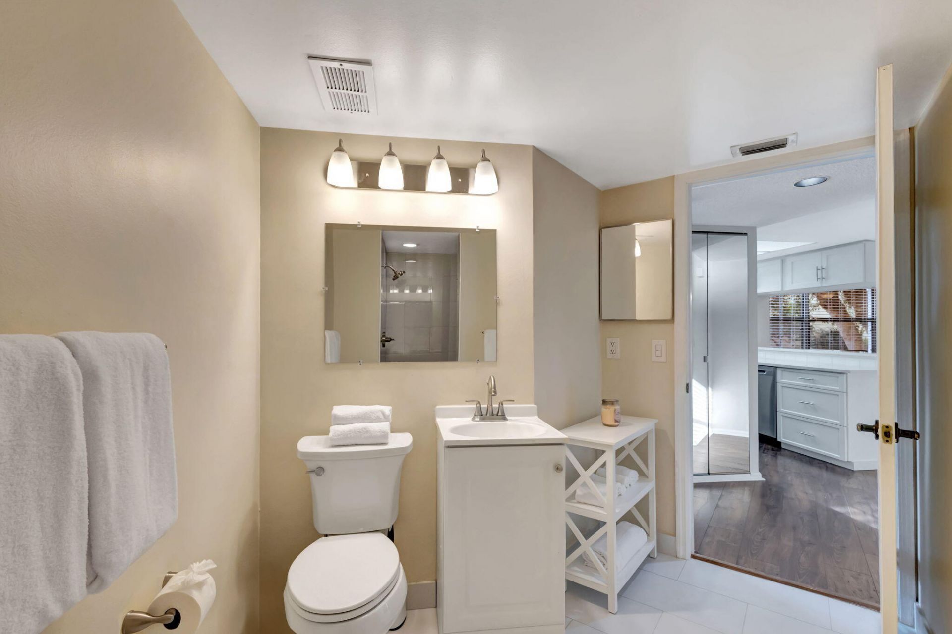 600 Uno Lago Drive, Unit 205, Juno Beach, FL 33408 Photo