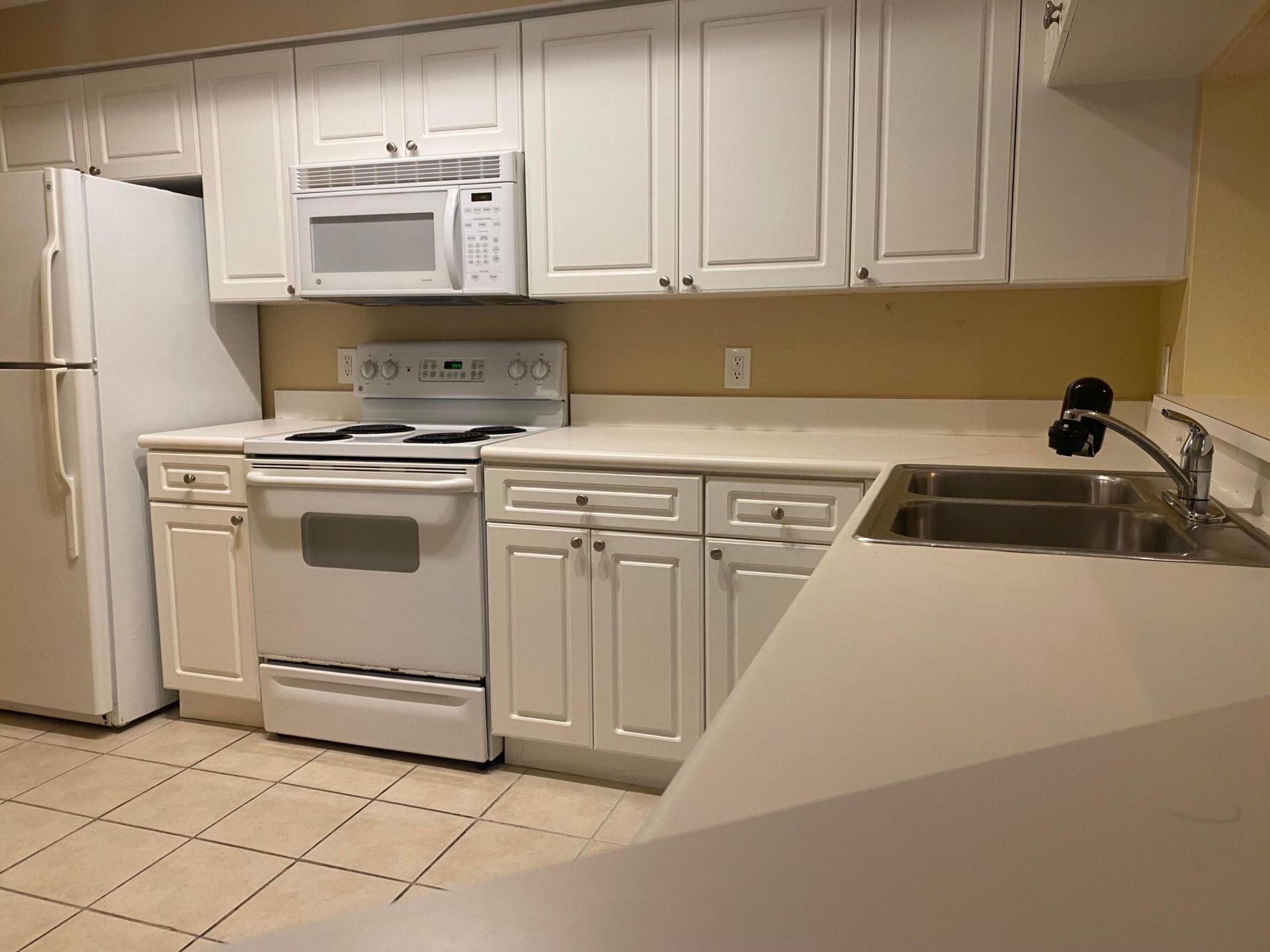 2730 Anzio Court, Unit 204, Palm Beach Gardens, FL 33410 Photo