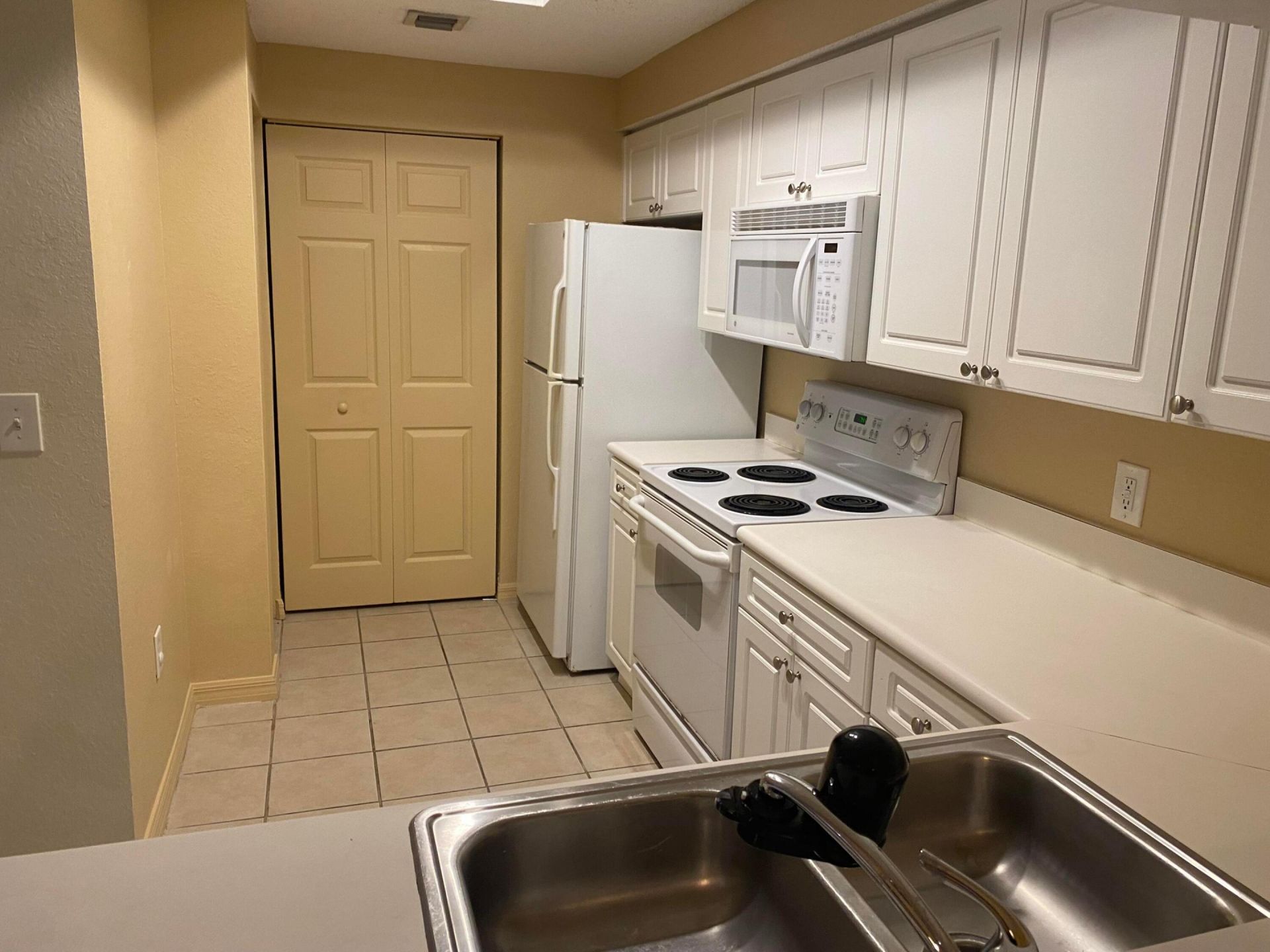 2730 Anzio Court, Unit 204, Palm Beach Gardens, FL 33410 Photo