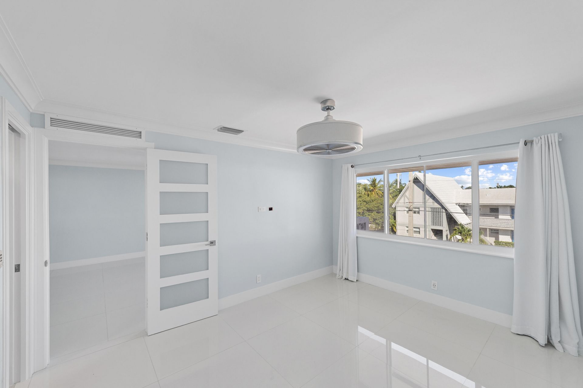 3220 Bayview Drive, Unit 302, Fort Lauderdale, FL 33306 Photo