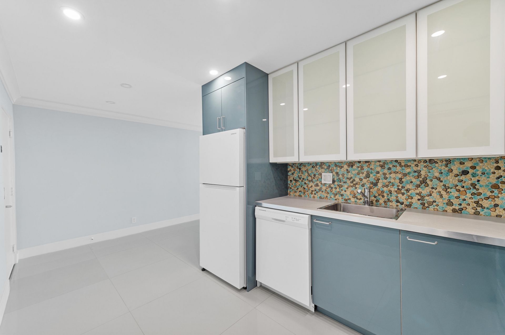 3220 Bayview Drive, Unit 302, Fort Lauderdale, FL 33306 Photo