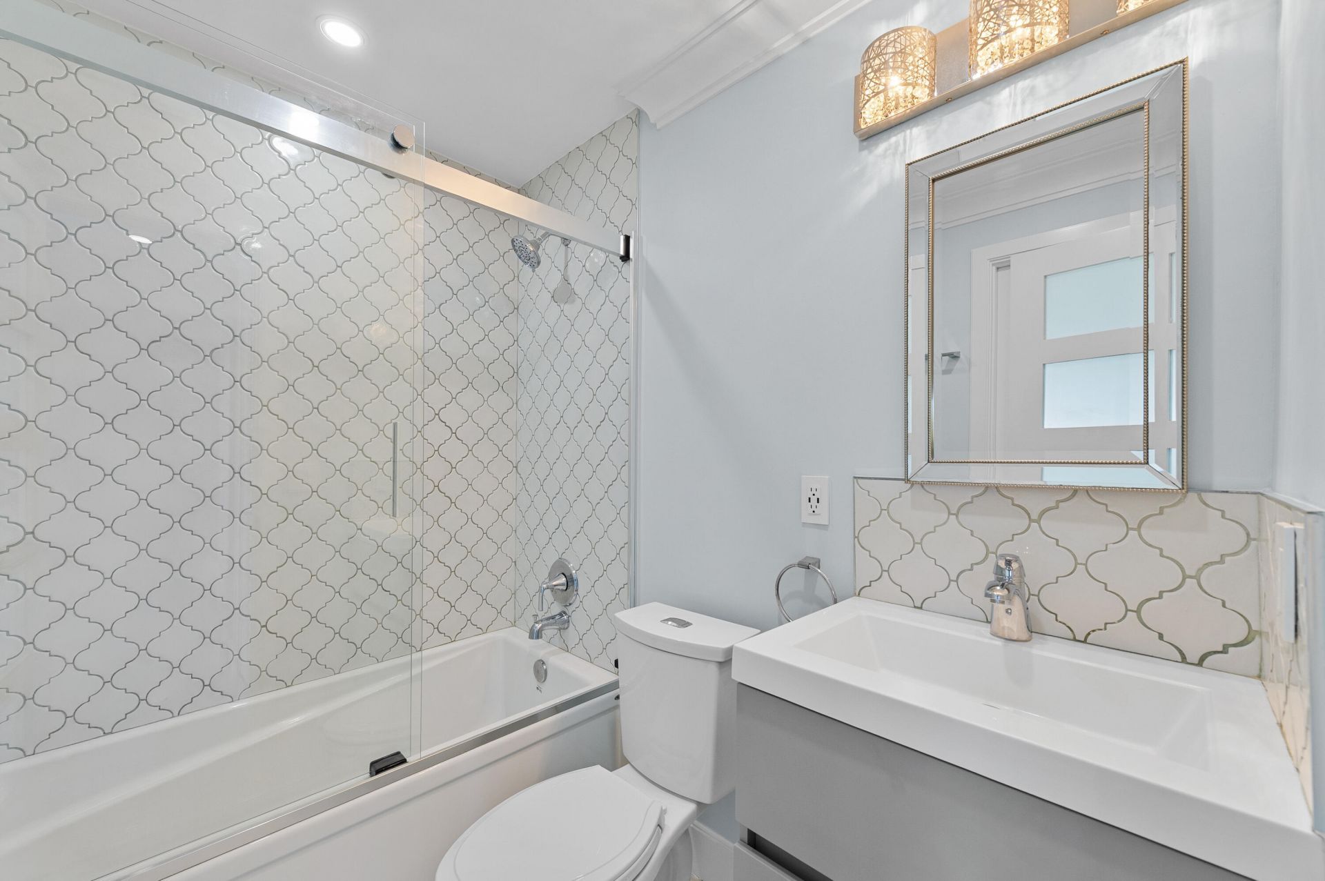 3220 Bayview Drive, Unit 302, Fort Lauderdale, FL 33306 Photo