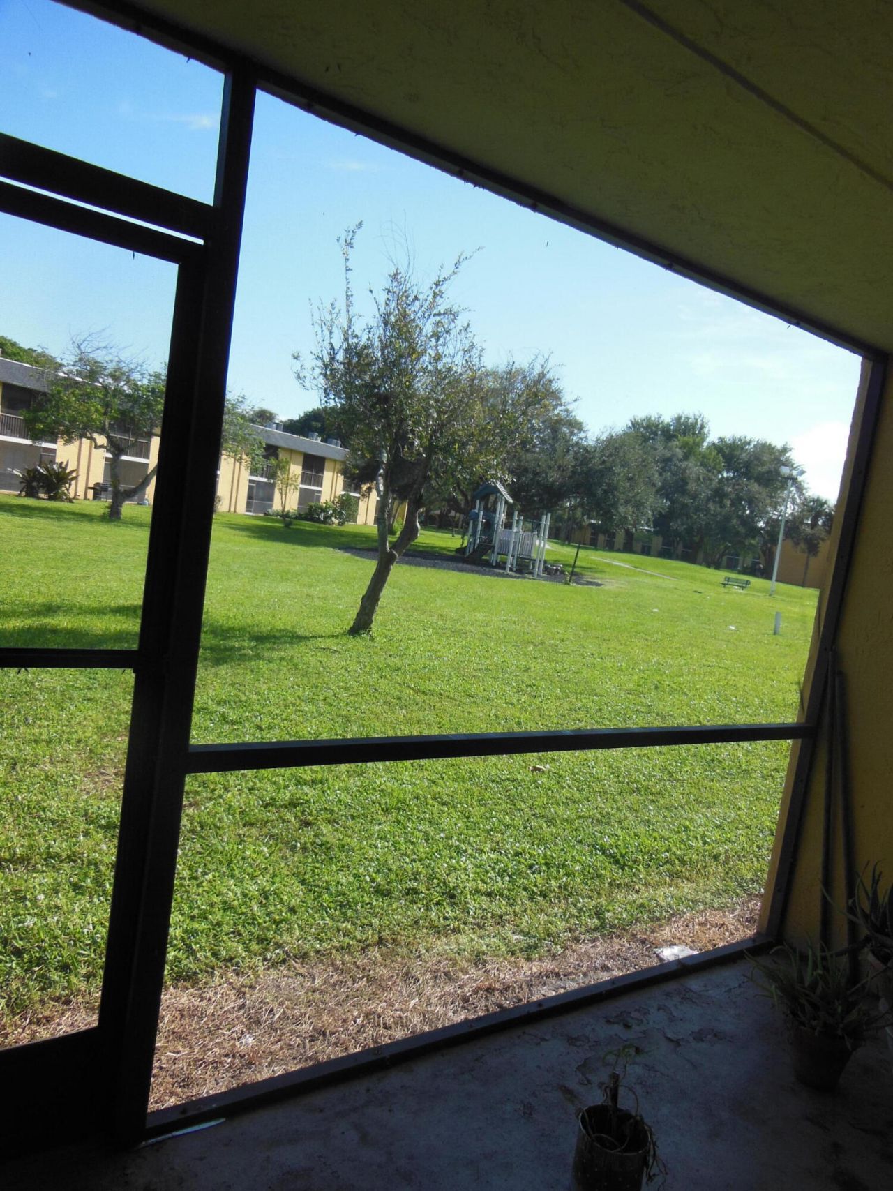 709 Meadows Circle, Boynton Beach, FL 33436 Photo