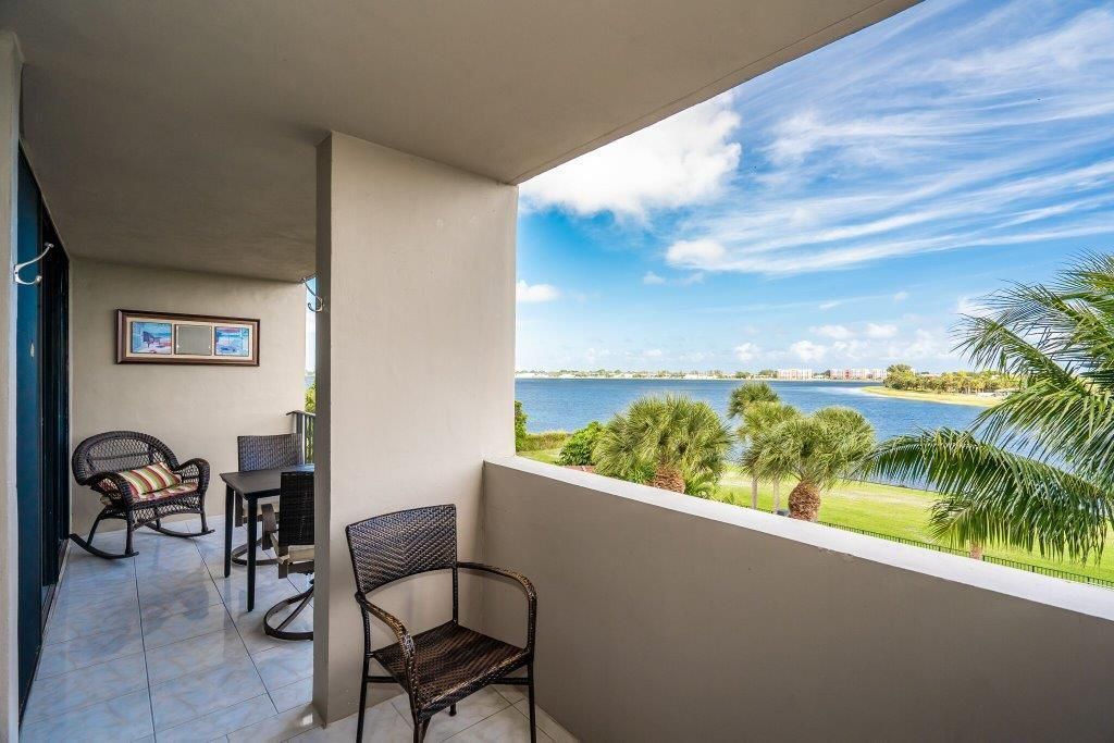 1830 Embassy Drive, Unit 411, West Palm Beach, FL 33401 Photo