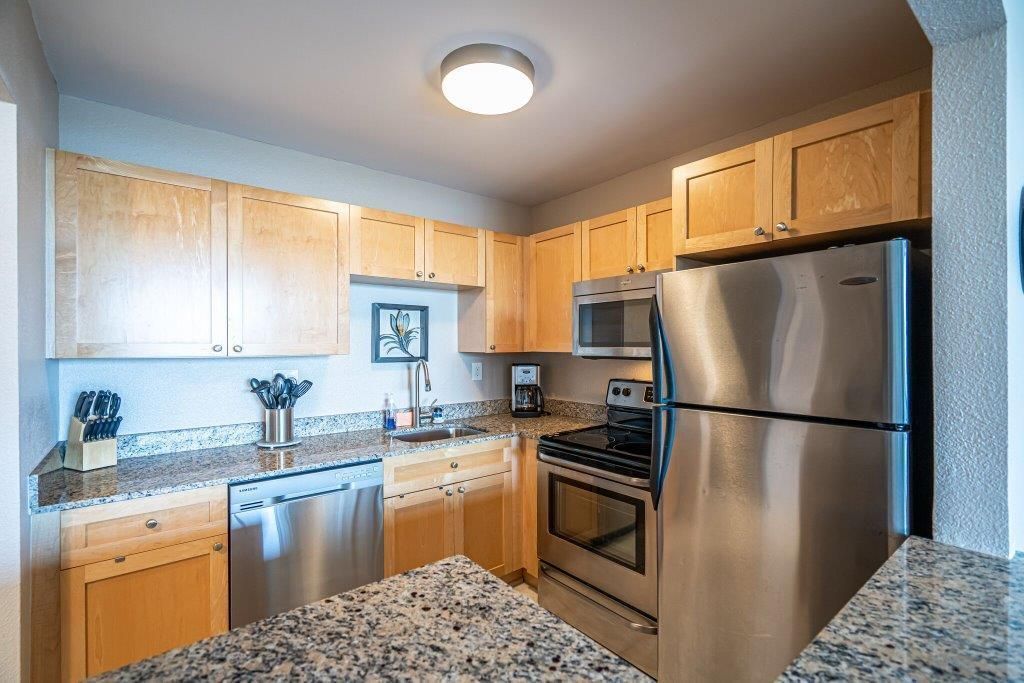 1830 Embassy Drive, Unit 411, West Palm Beach, FL 33401 Photo