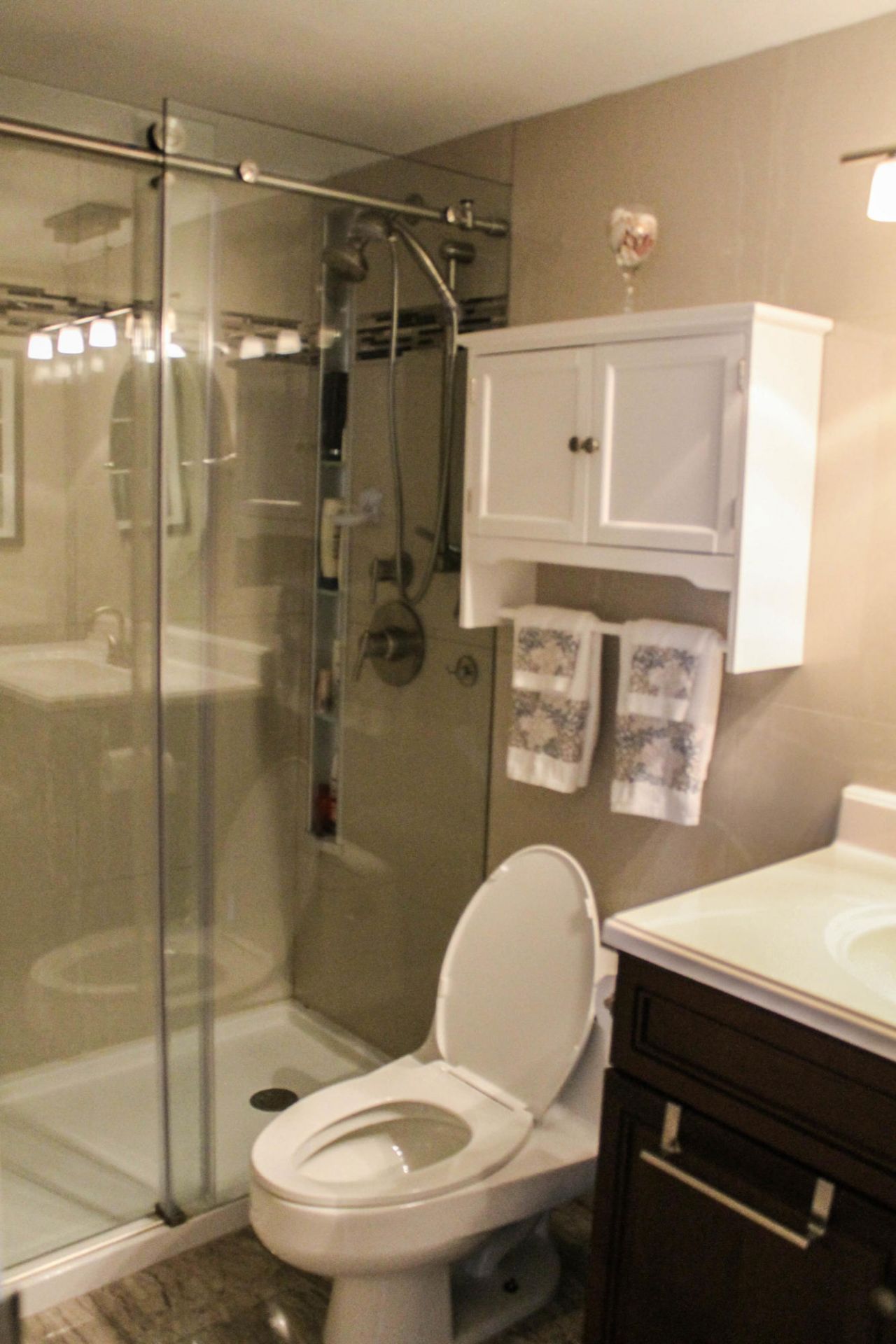 1830 Embassy Drive, Unit 411, West Palm Beach, FL 33401 Photo