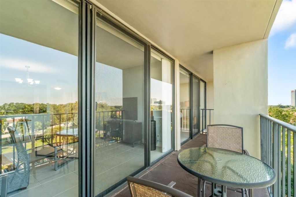 1830 Embassy Drive, Unit 604, West Palm Beach, FL 33401 Photo