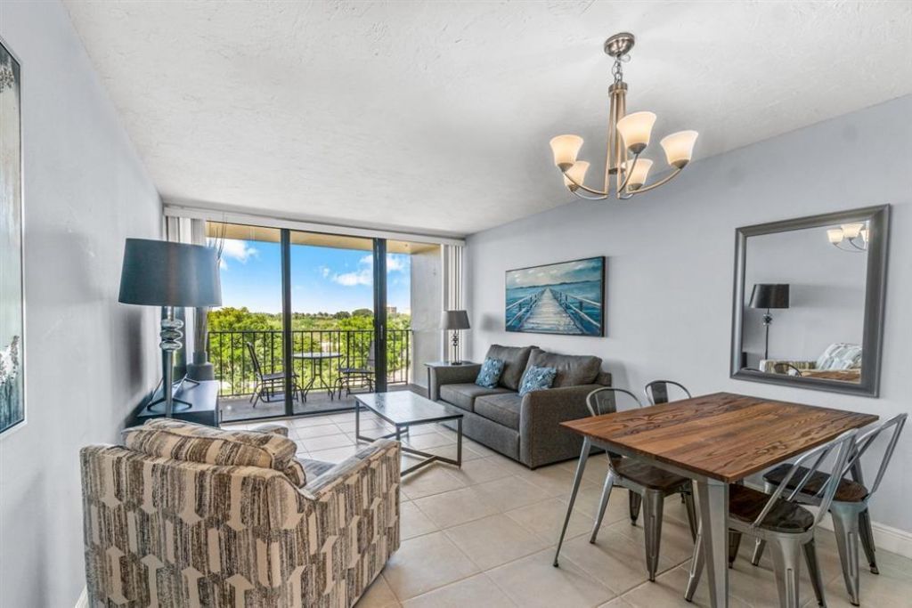 1830 Embassy Drive, Unit 604, West Palm Beach, FL 33401 Photo