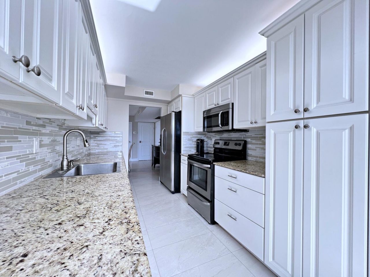 3546 S Ocean Boulevard, Unit 519, South Palm Beach, FL 33480 Photo