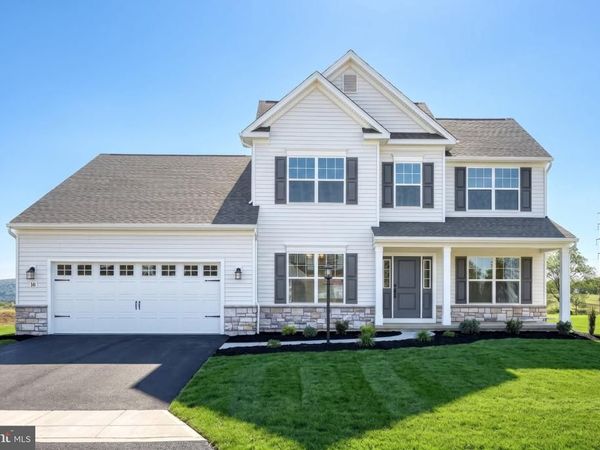 MOLLY PLAN AT CUMBERLAND PRESERVE ESTATES, CARLISLE, PA 17015