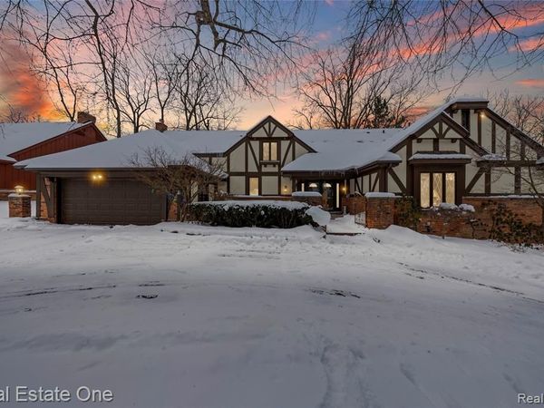 3095 Bloomfield Park Drive, West Bloomfield Twp, MI 48323