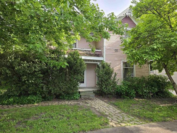 114 E Tulley Street, Churubusco, IN 46723
