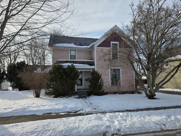 114 E Tulley Street, Churubusco, IN 46723