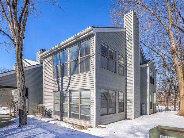 8848 W 106th Terrace, Overland Park, KS 66212