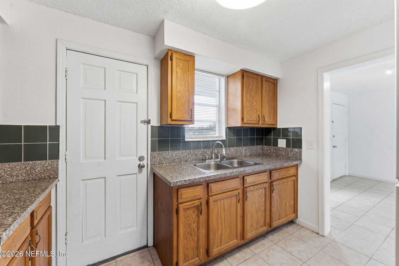 1738 El Prado Road, Unit 8, Jacksonville, FL 32216 Photo