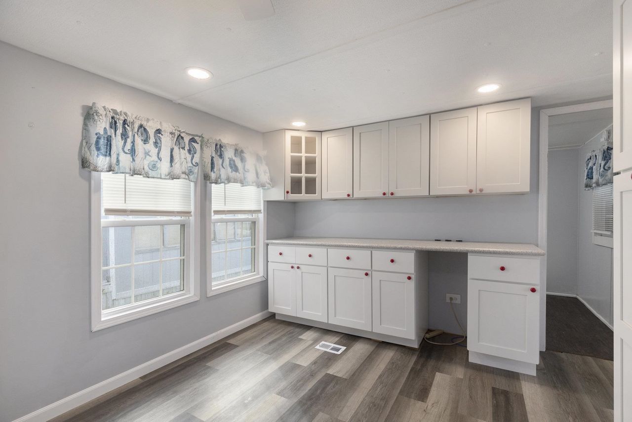 9700 Kings Rd. Photo 7