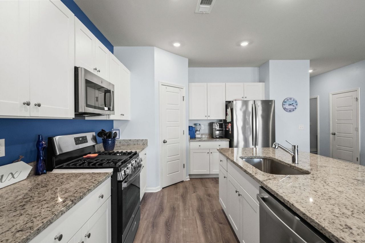 172 Fox Rae Dr. Photo 13