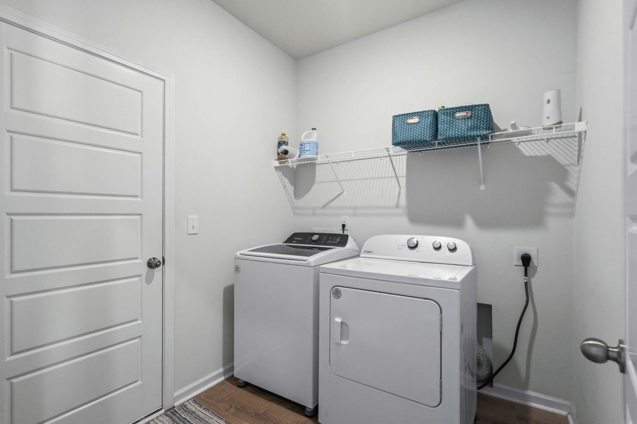 172 Fox Rae Dr. Photo 33