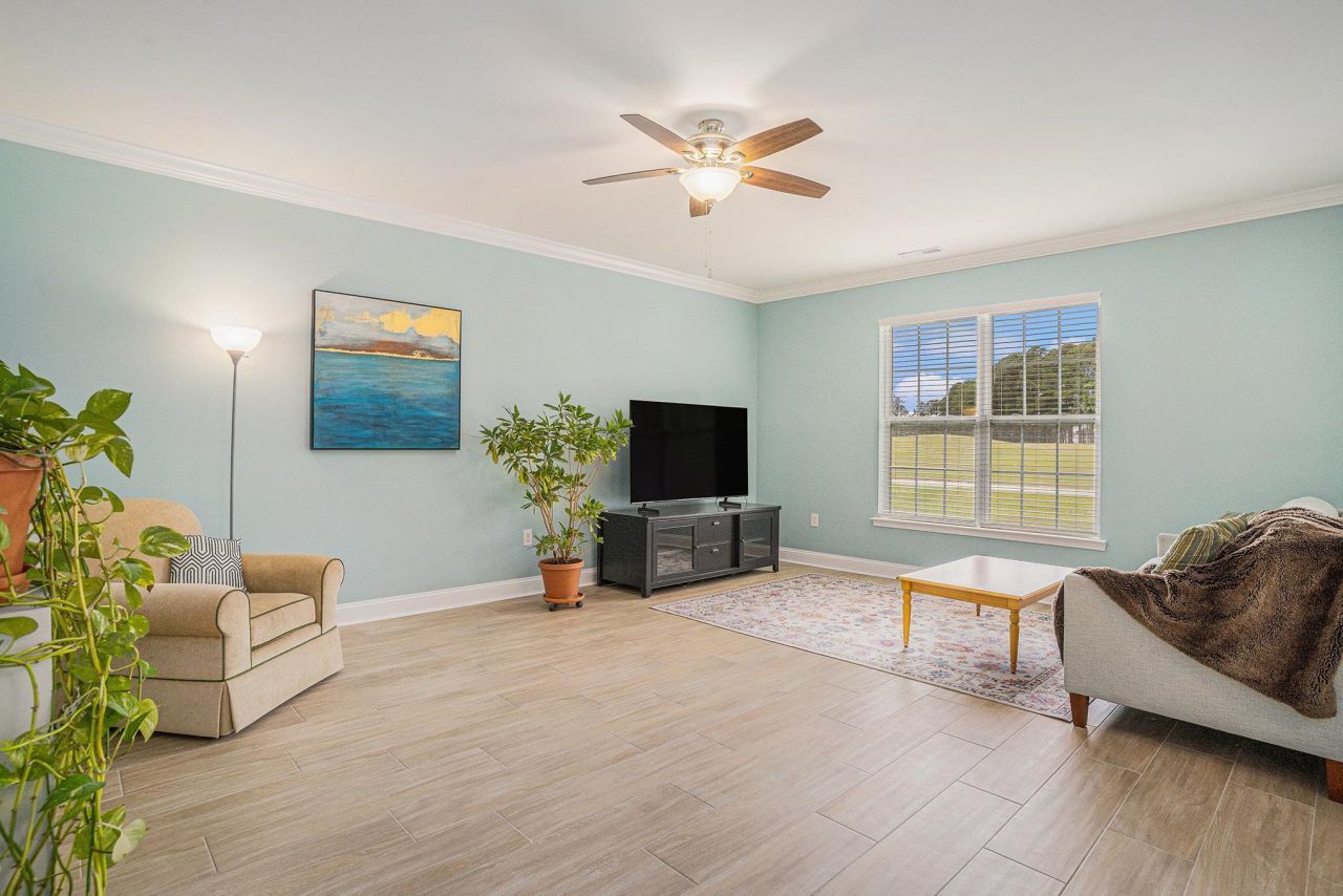 511 Colonial Trace Dr. Photo 4