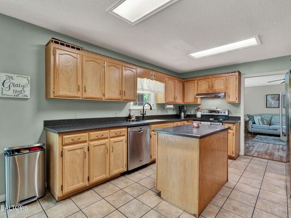 446 NE Hickory Hills Drive, Cleveland, TN 37312