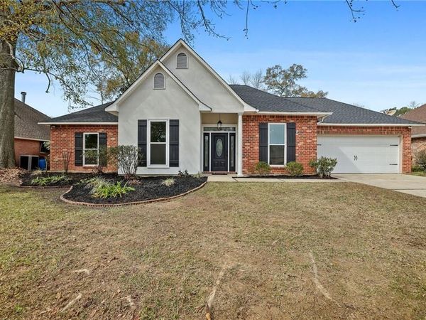 714 MAGNOLIA RIDGE Drive W, Mandeville, LA 70448