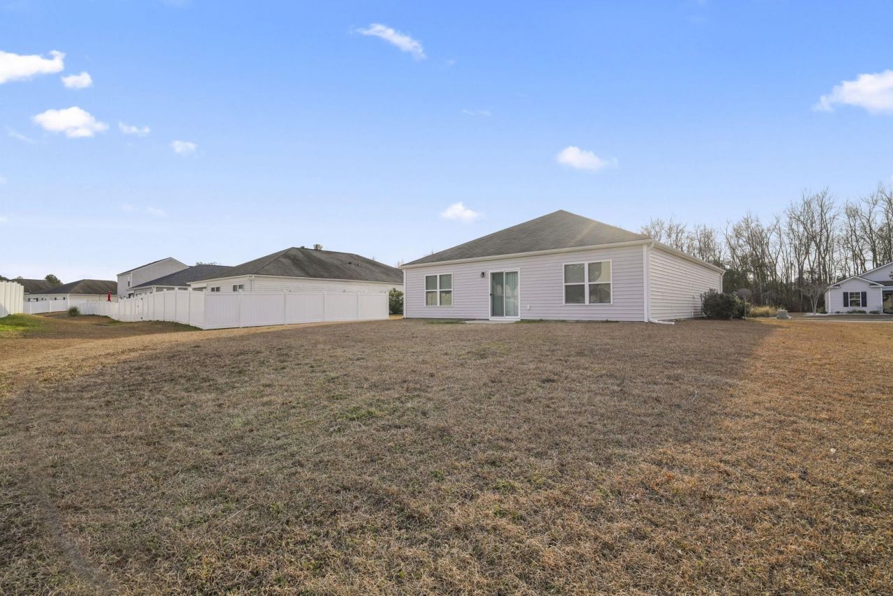 3151 Holly Loop Photo 5