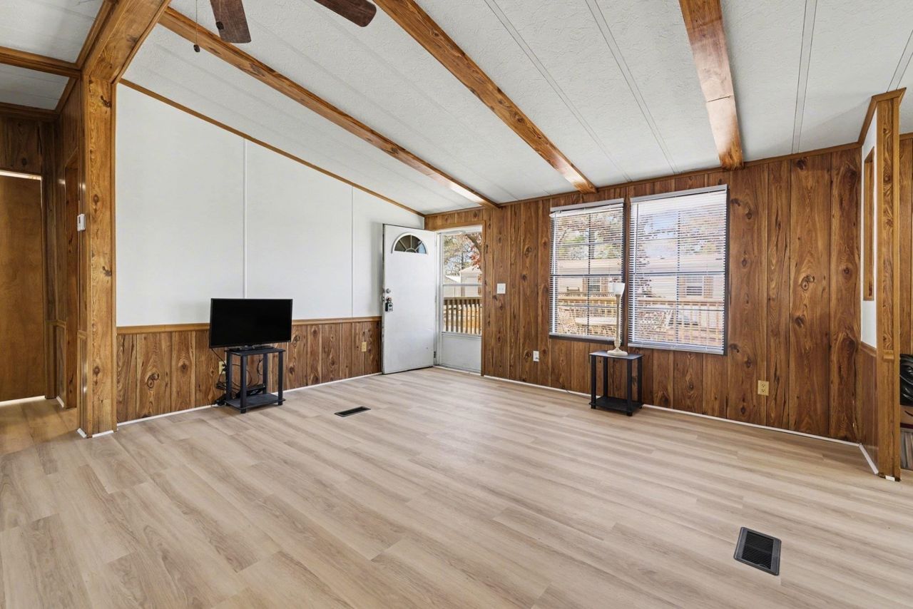 1529 Virgo Ln. Photo 10