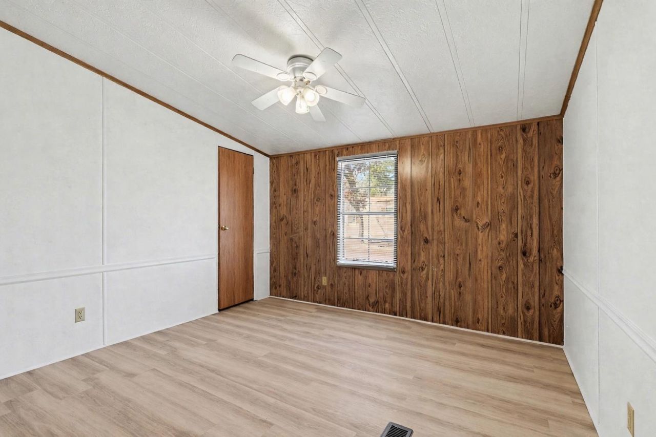 1529 Virgo Ln. Photo 14