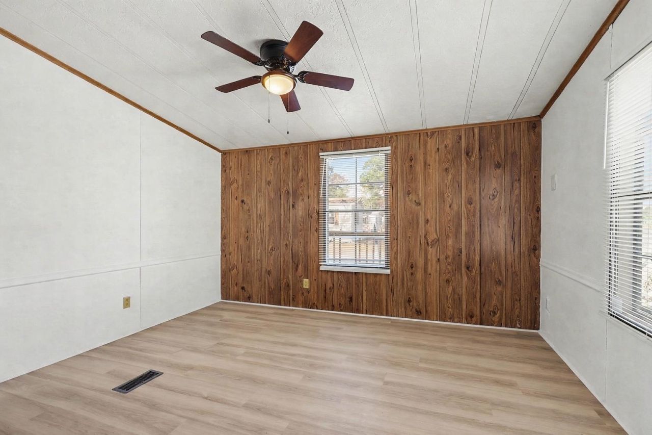 1529 Virgo Ln. Photo 23