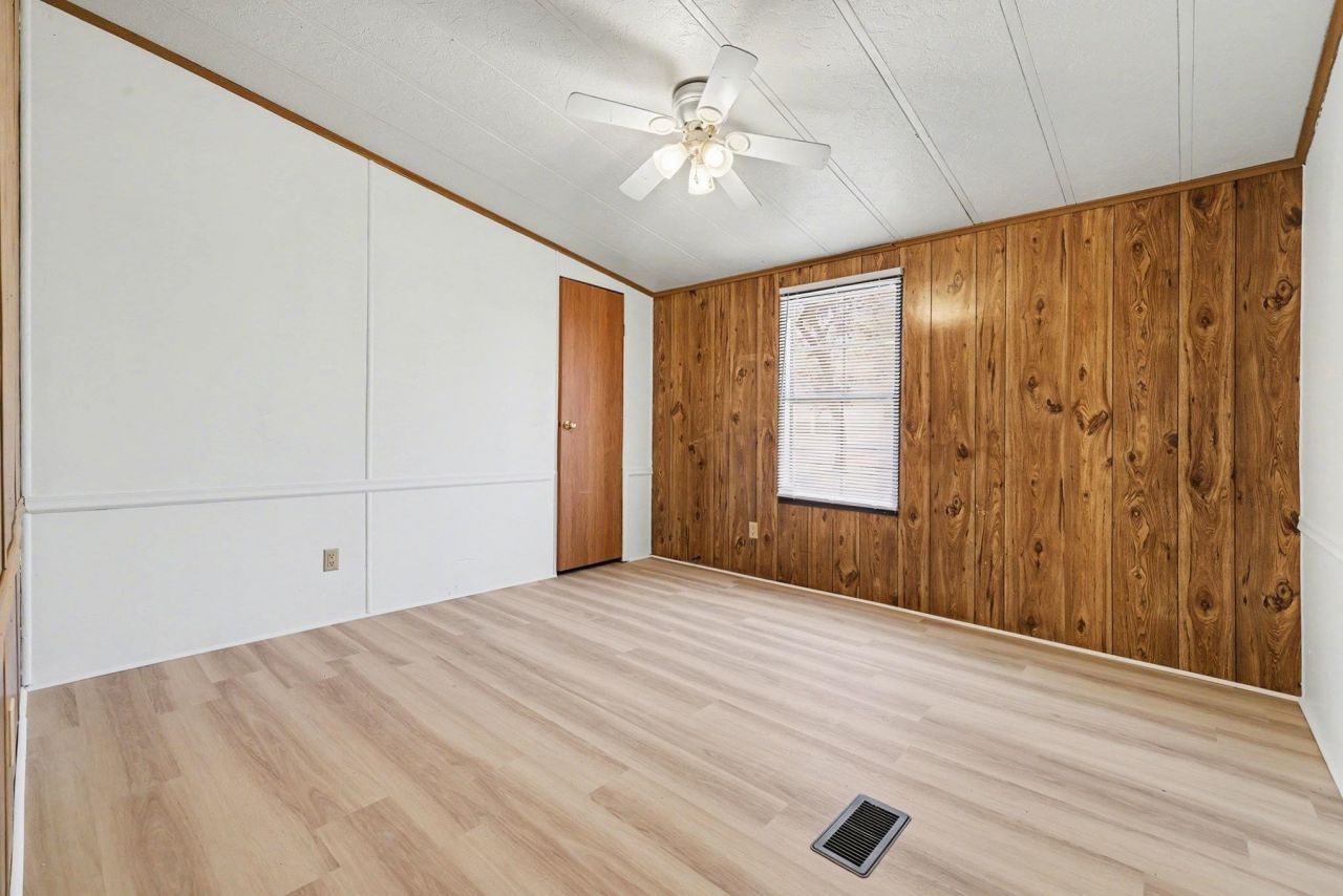 1529 Virgo Ln. Photo 29