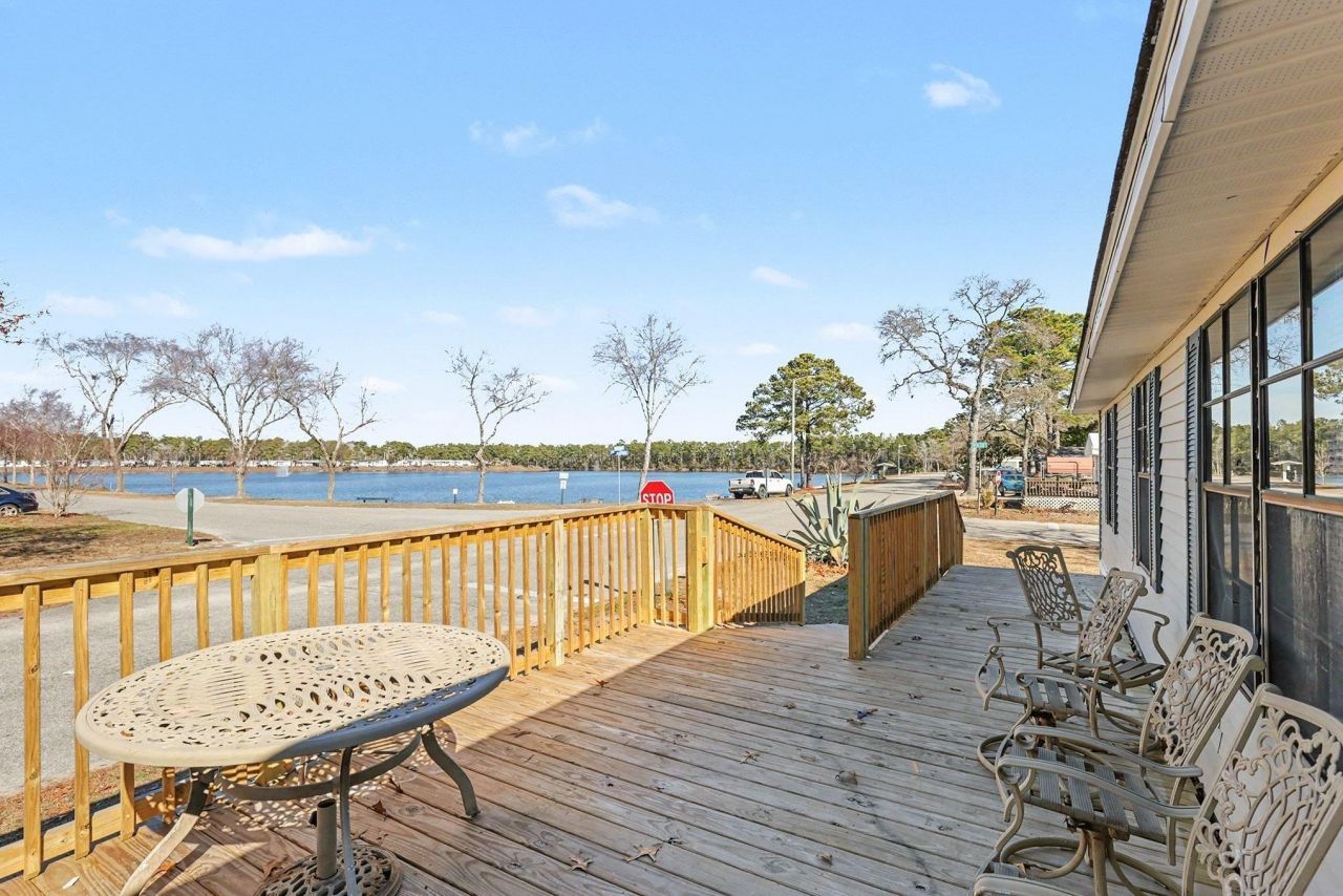 1529 Virgo Ln. Photo 8