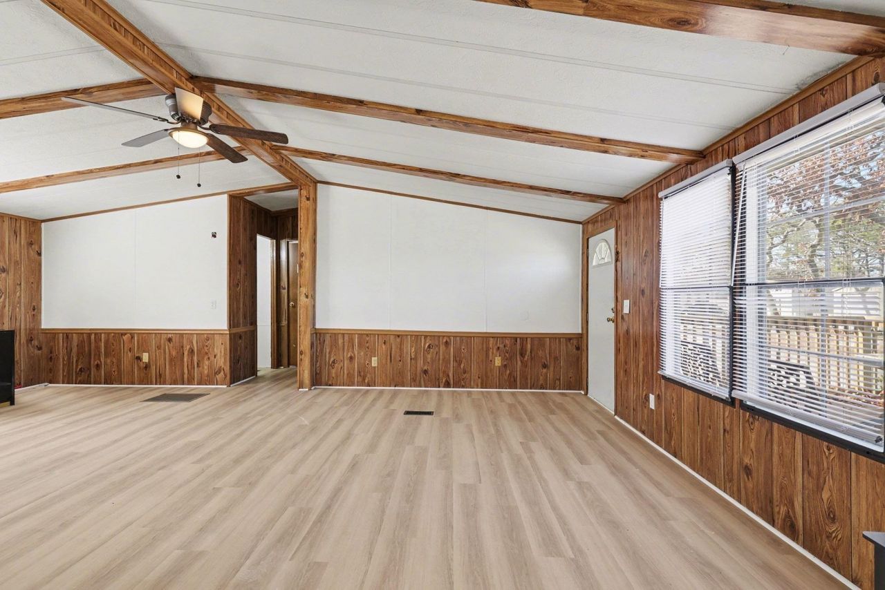 1529 Virgo Ln. Photo 9