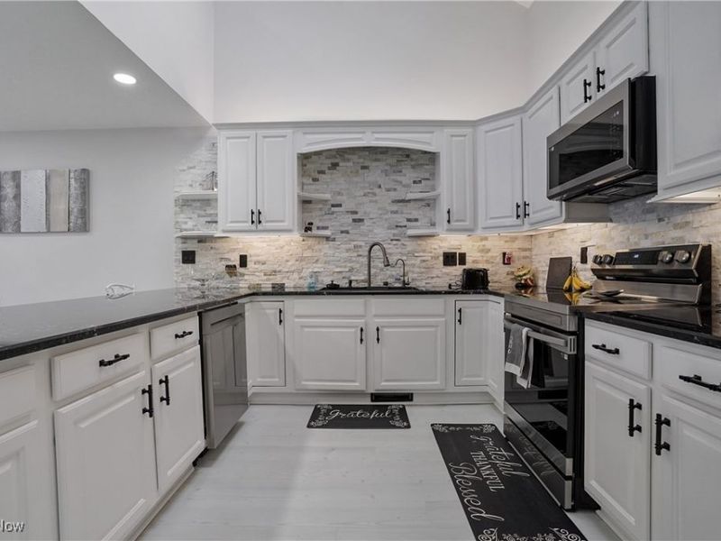 155 Waterford Way, Tallmadge, OH 44278 Photo 14